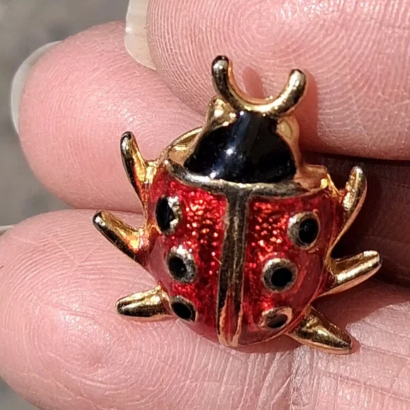 Gold-Tone Red Ladybug Enamel Pin - Picture 3 of 4